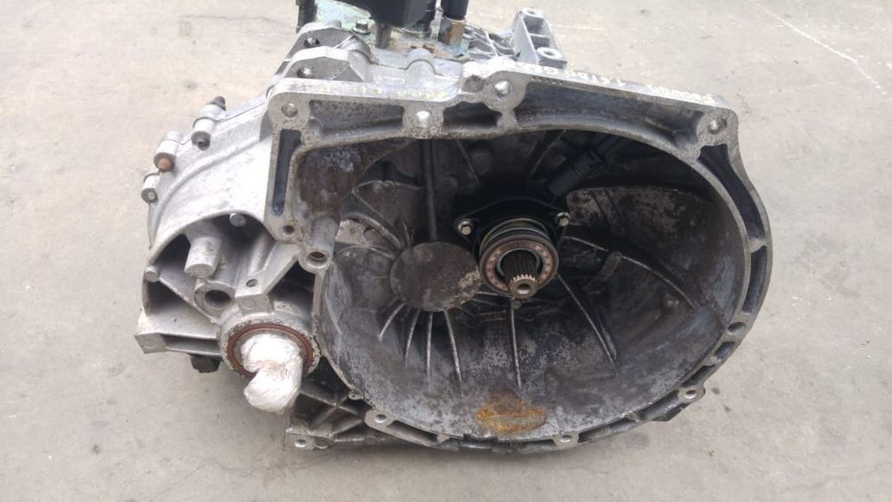 Cutie viteze manuala 1.6 tdci ford focus 2 3m5r-7f096-yf