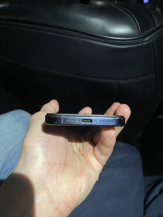 Продам айфон 15 про 256гб