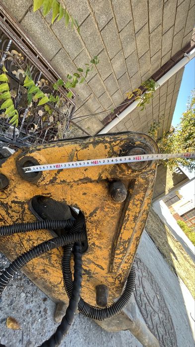 Гидромолот для экскаватор малютка бу