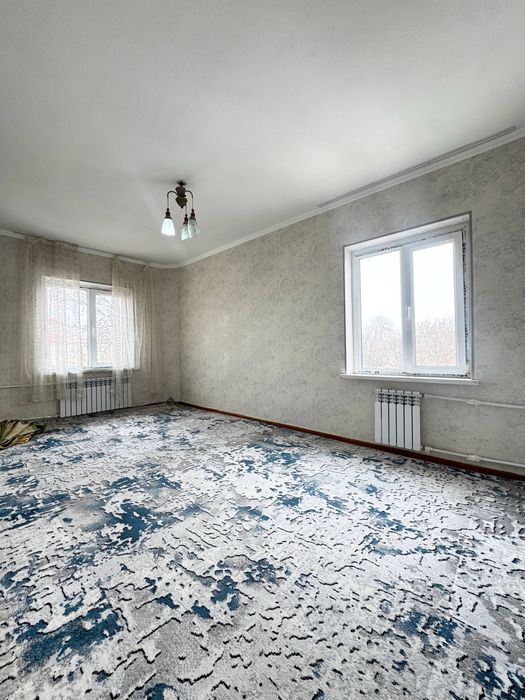 Срочно продаеться квартира 1-комнатная городе Чирчике раеоне Октябрь