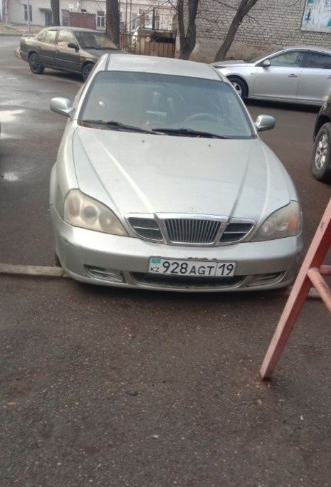 Продам срочно машину