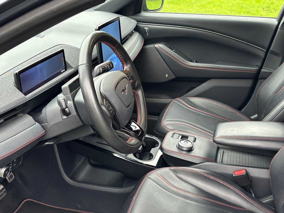 Ford Mustang Mach-E AWD Premium