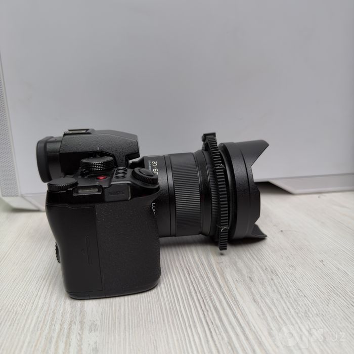 Panasonic LUMIX S5 IIX Mirrorless Camera with 20-60mm Lens