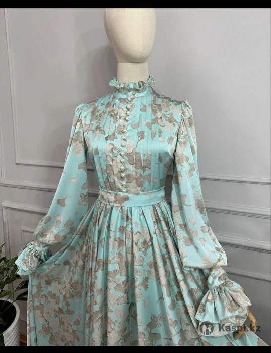 Платье от известного бренда