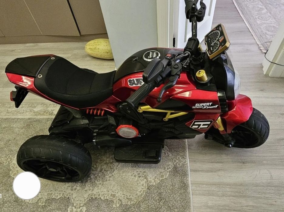 Продаётся детский электромотоцикл Ducati