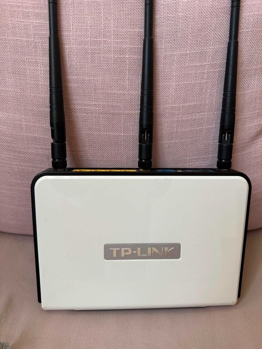 TP-LINK безжичен рутер за WiFi с WPS бутон за сигурна връзка - намален