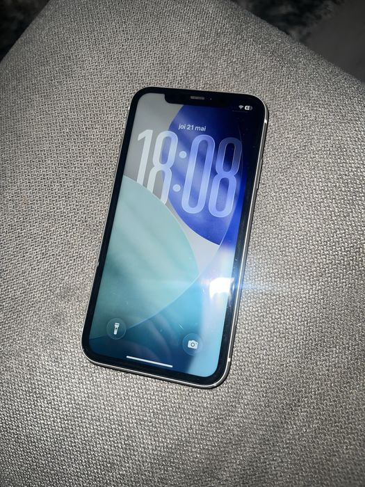 Vand iphone 11 64 memorie intro stare buna