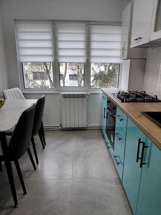 Apartament 3 camere Micro 16, et. 2/4,renovat total,mobilat