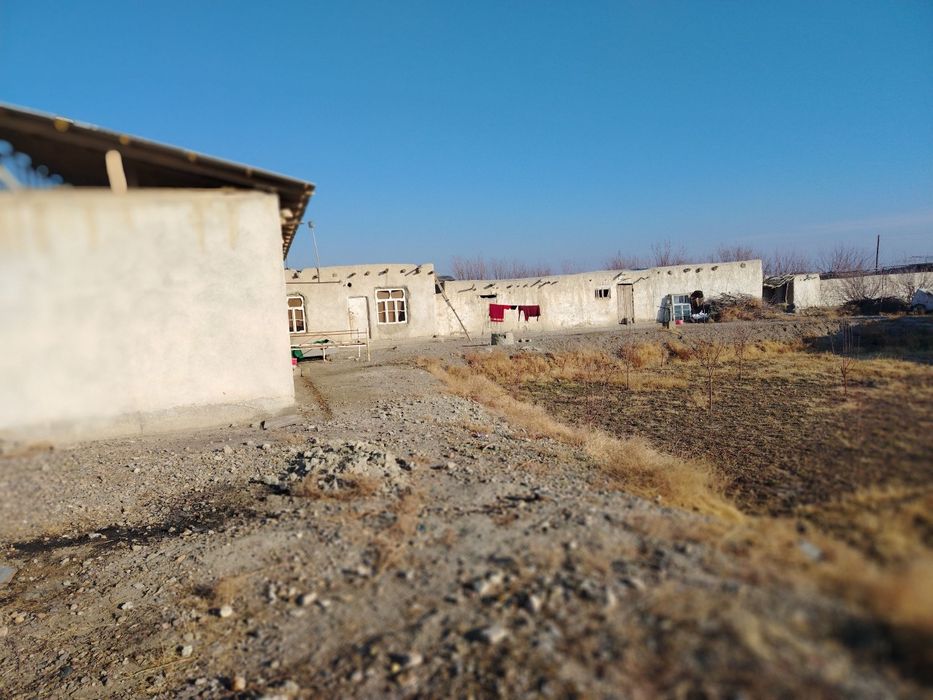 Uy sotiladi 13 sotiqlik