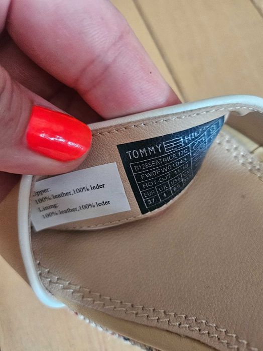 Нови кожени платформи на Tommy hilfiger НАМАЛЕНИ!!