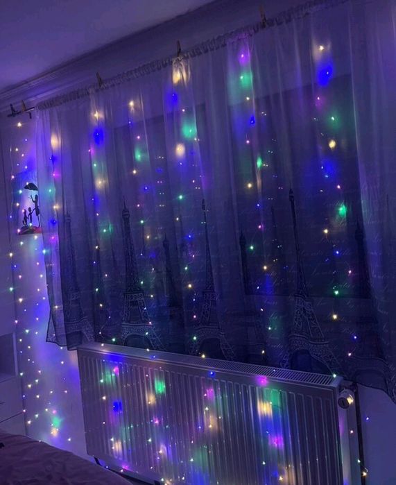 Ghirlanda multicoloră luminoasă cu telecomandă