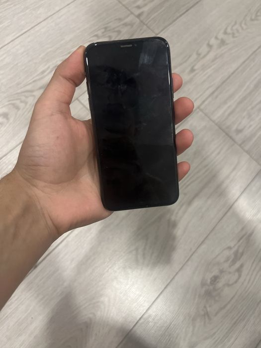 Айфон 10 в хорошем состоянии