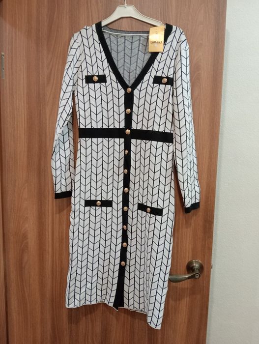 Продам женские платья новые