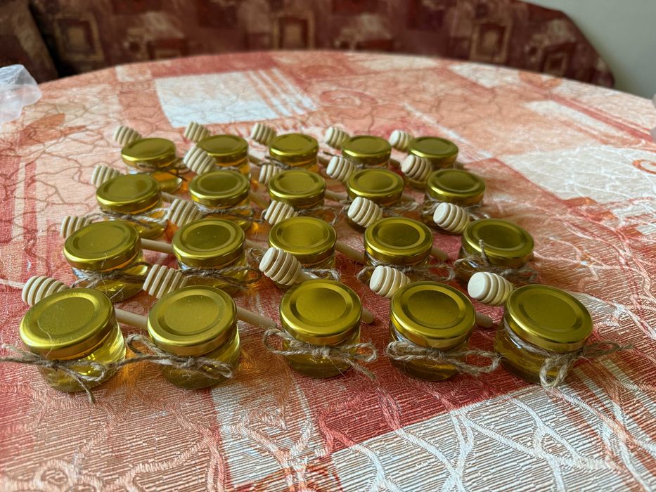 Бурканчета с мед - подаръци за гости-100% чист мед различни разфасовки