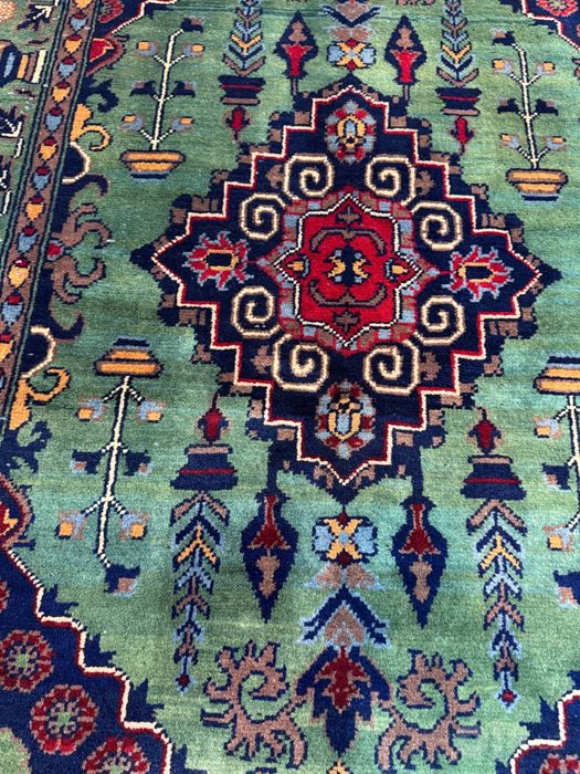 Гилам (Afg'on gilamlari qo'lda to'qilgan)