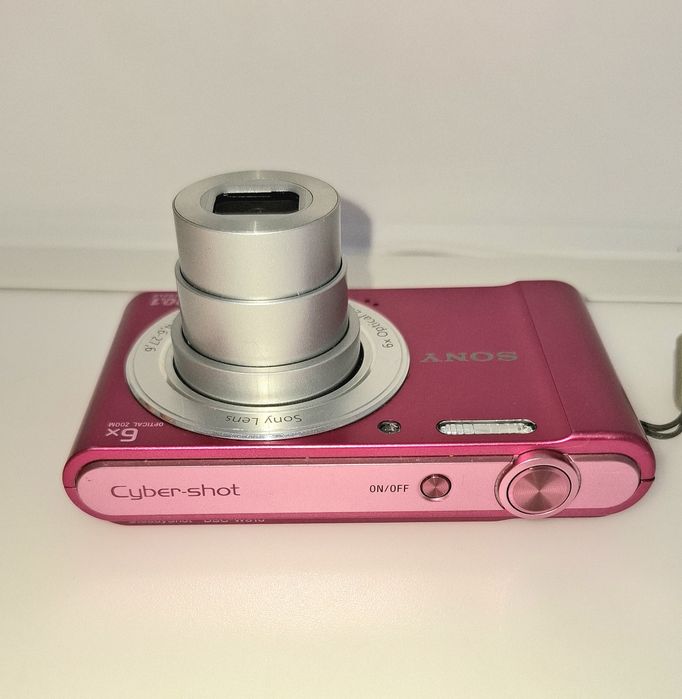 Sony Cyber-shot DSC-W810 (Розов) – Компактен дигитален фотоапарат, камера. Пълен комплект и състояние КАТО НОВО