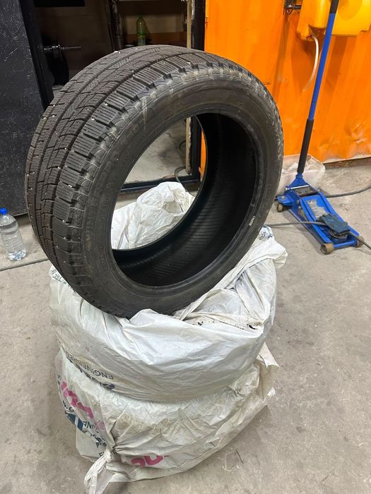 Шины 235/45/R17,зимние