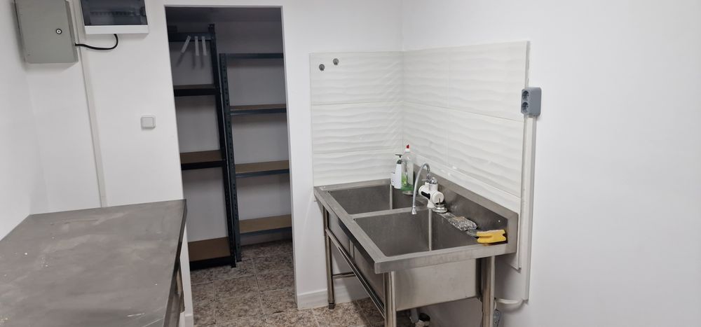 Продава се Заведение в Пазарджик, Център - 16 кв.м за 1180 €/кв.м - Снимка #3