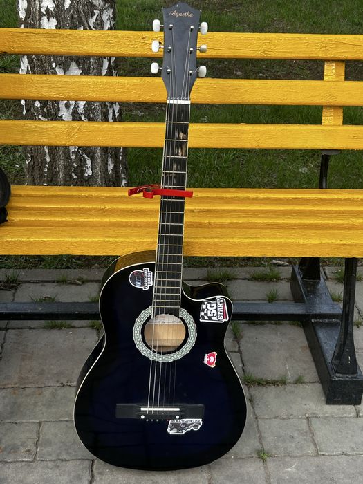 Нихуюви гитара сатыладыы