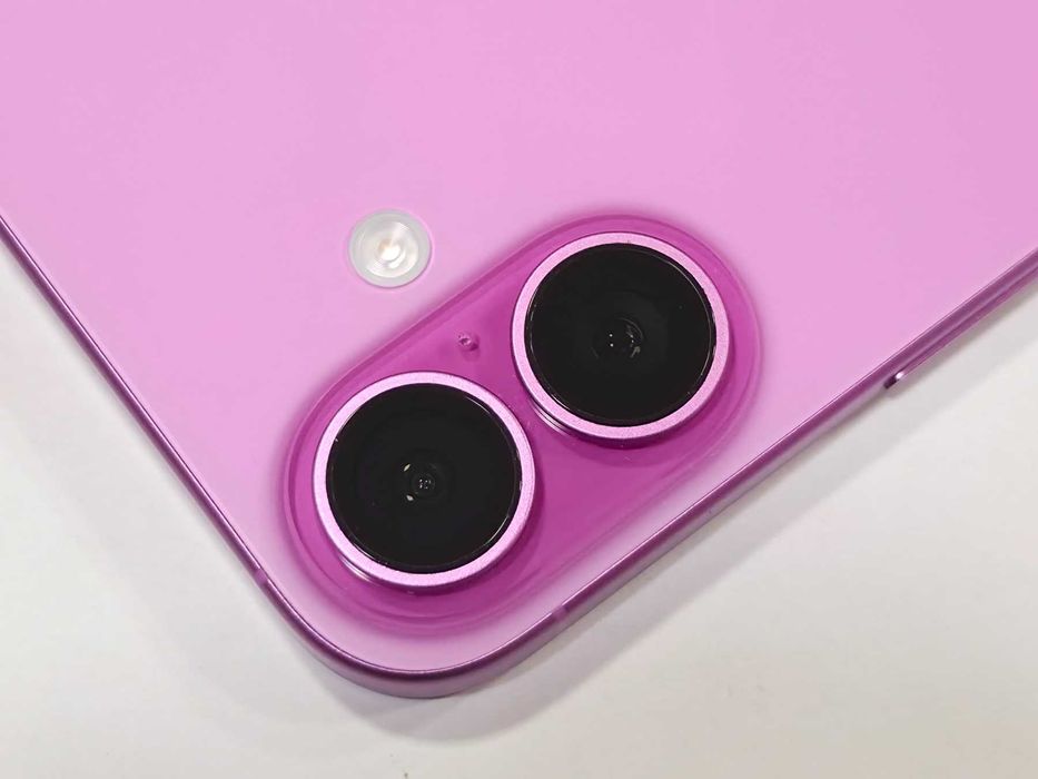 Apple iPhone 16, 128GB, 5G, Pink като нов