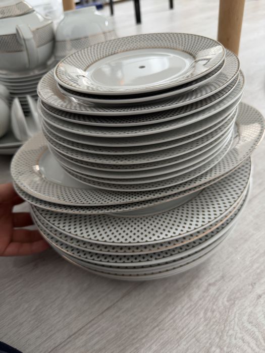 Сервиз на 12 персон