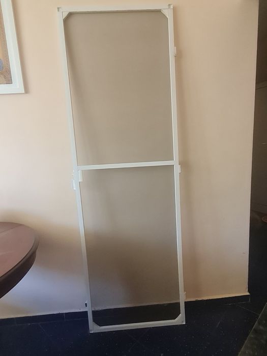 Комарници почти нови