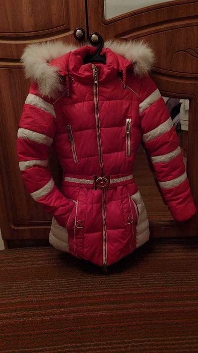 КУРТКА пуховик на  7 - 8 - 9 лет