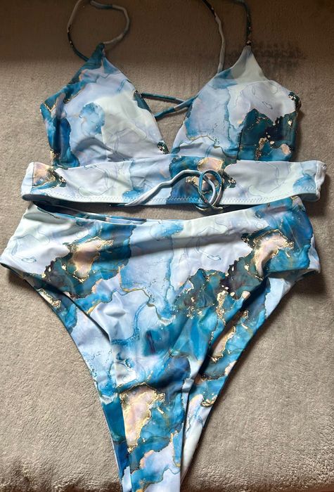 Бански костюм М размер