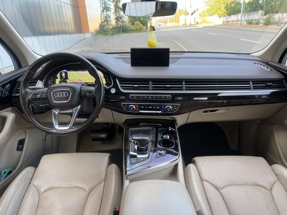 "Audi Q7-Quattro 3.0 TDI 7 Locuri (Webasto)