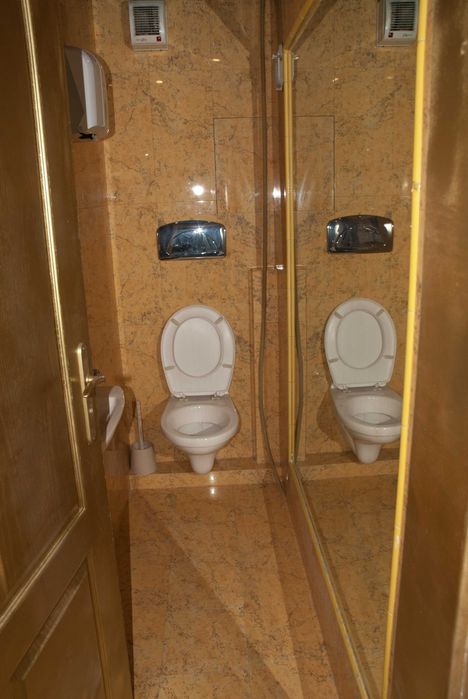 Дава се под наем Магазин в София, Център - 25 кв.м за 600 € - Снимка #1