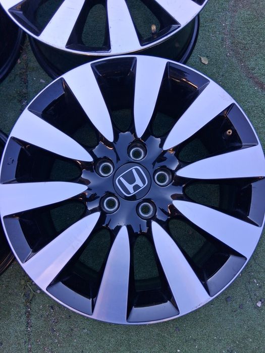 17цола за HONDA  7J×17 ет50. 5×114.3 ц.64.1мм