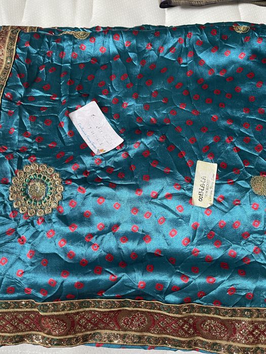 Оригинално копринено, официално индийско сари