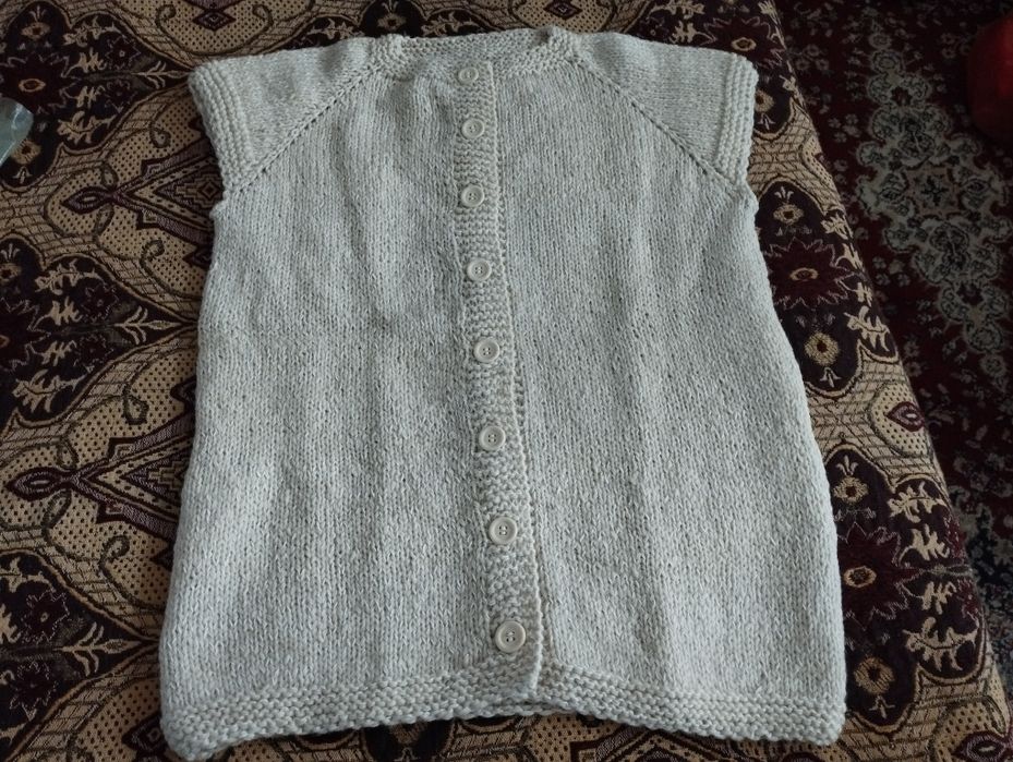 Вълнени плетени жилетки и пуловери. НОВИ