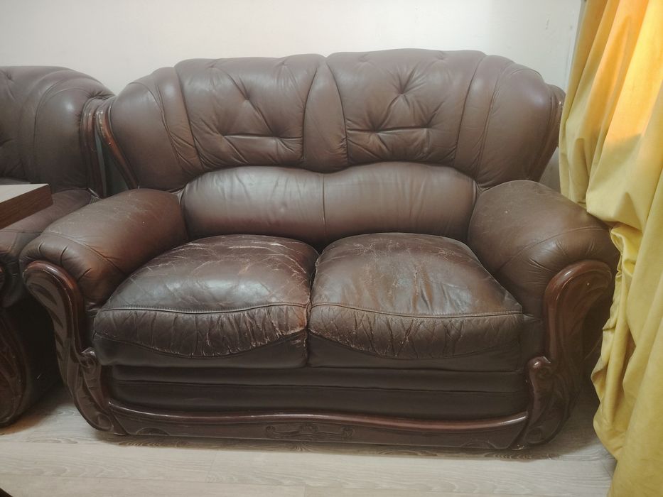 Продаются диваны и кресло