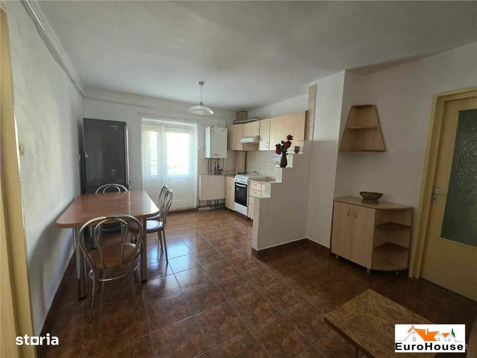 Apartament cu 3 camere de inchiriat in Alba Iulia Cetate — fotografia 1