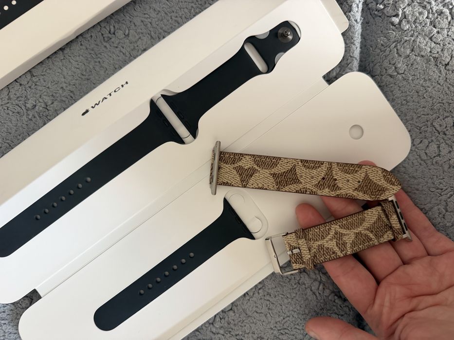 Продам Apple watch 8