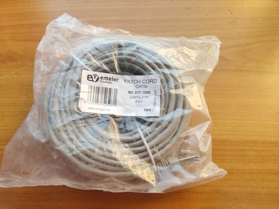 германски оригинален интернет кабел 15 метра чисто нов запечатан