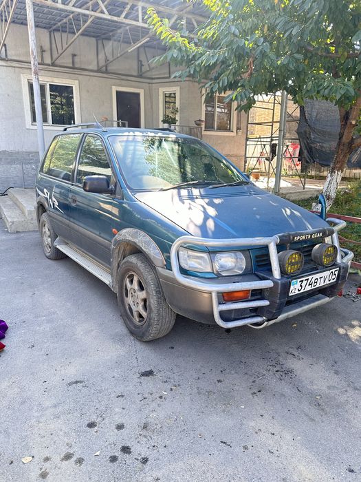 Mitsubishi RVR .