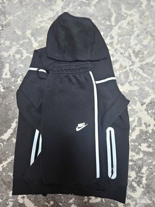 Nike tech reflectorizant