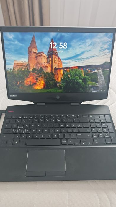 HP OMEN 15 / i7 / RTX 2070 / 32GB RAM / 144Hz
