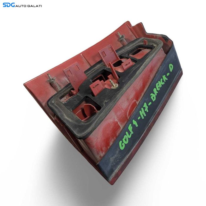 Stop Lampa Tripla Dreapta Volkswagen Bora Break Combi 1998 - 2005 Cod 1J9945096P ( Fisura in Coltul Dreapta Jos ) [L9960]