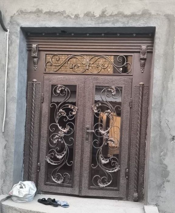 Срочно! Темир эшик сотилади