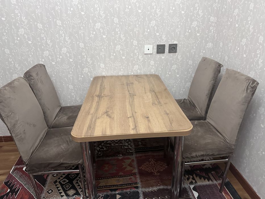 Продам стол+4стулья