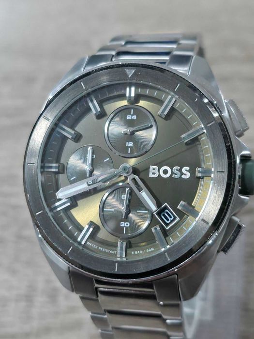 Часовник Boss Volane
