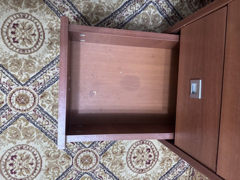 Продам письменный стол