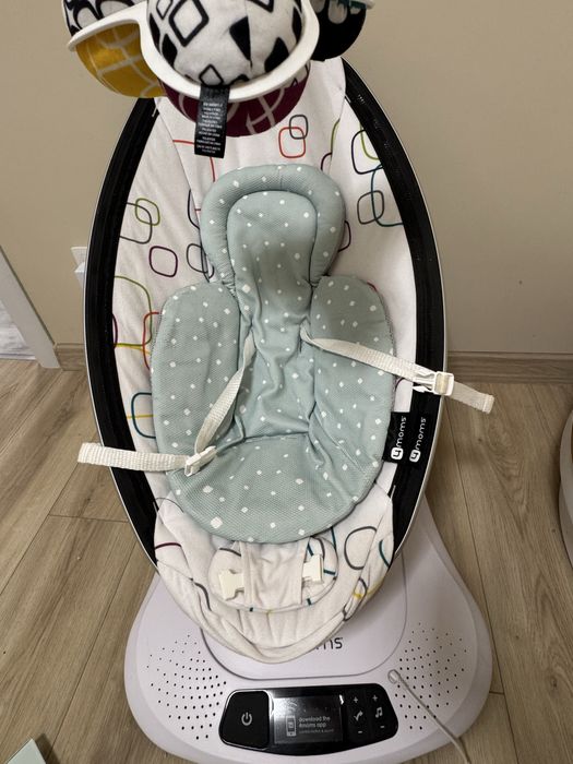 Електрическа бебешка люлка mamaRoo 4.0