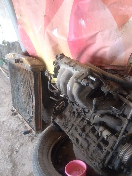 Продам двигатель на Carina E 1.6