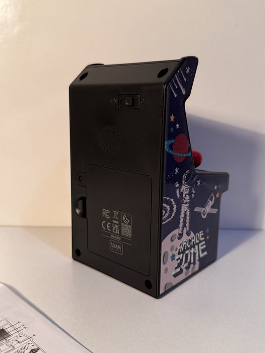 Мини аркаден автомат Legami, 240 игри с батерии