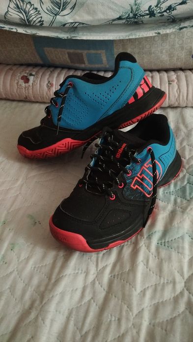 Продам детскую обувь