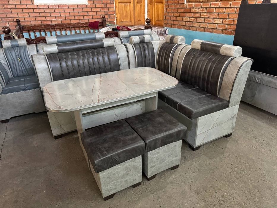 Продаётся кухонный уголок